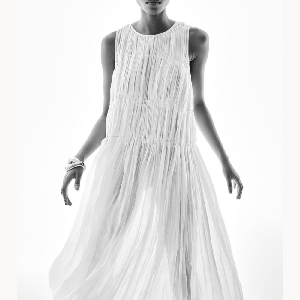H&M studio collection. Viral dress and it is sold out. Size XS.